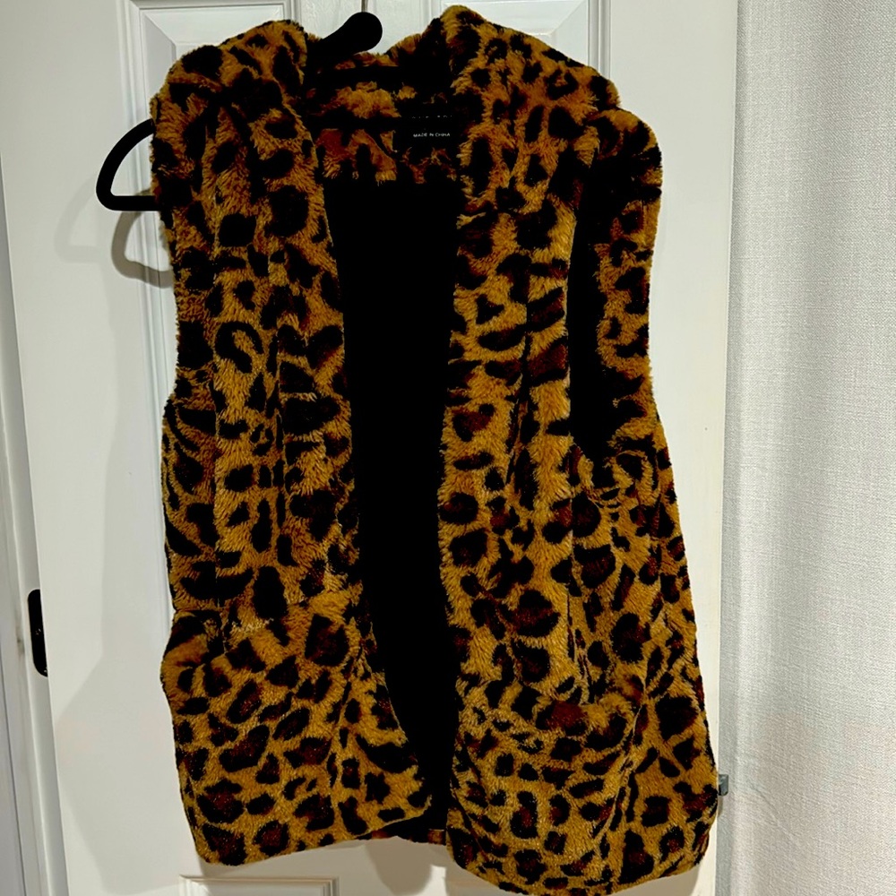 Leopard vest
